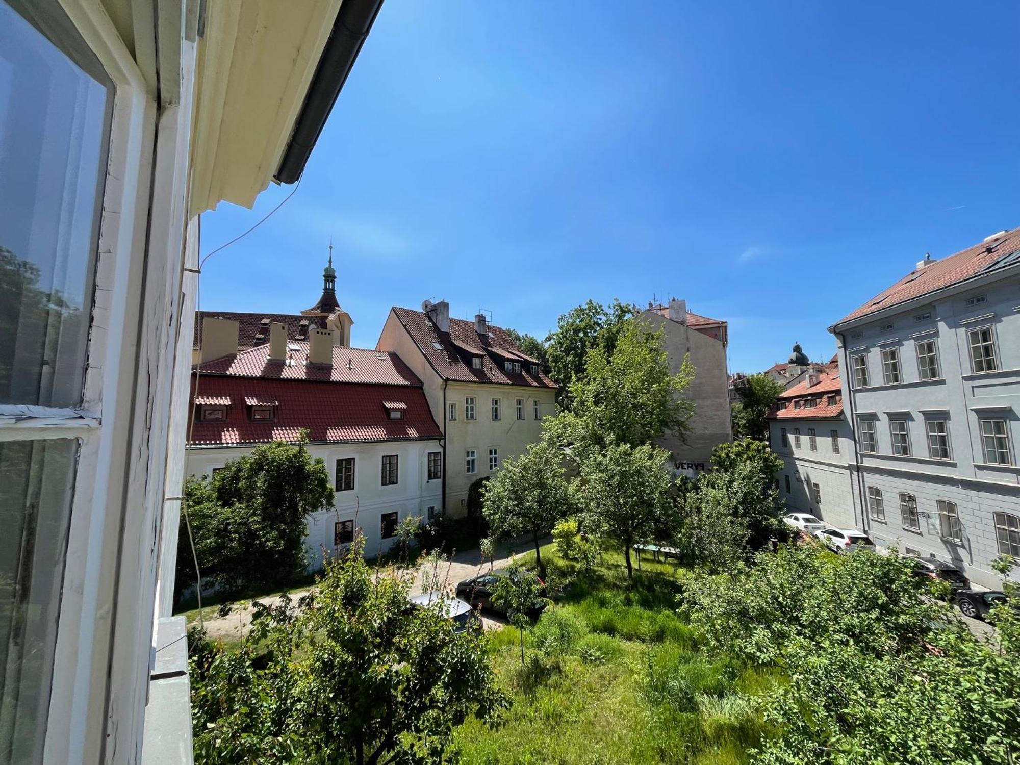 Agnes - * Prague